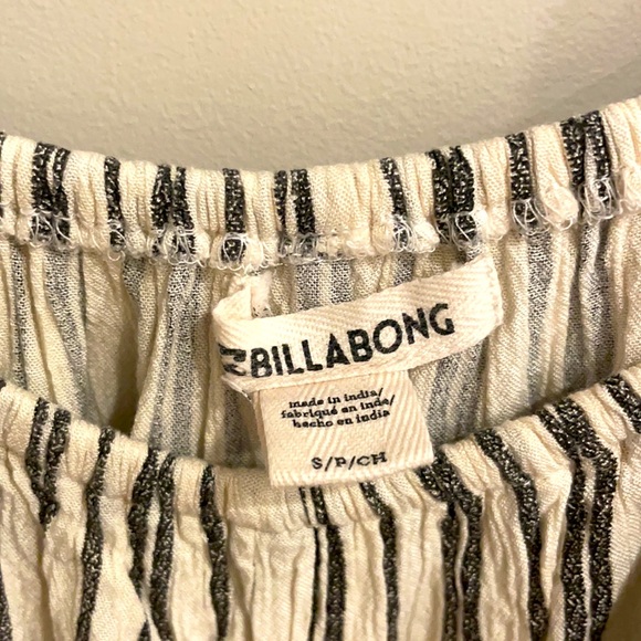 Billabong S Off the shoulder flutter sleeve top - Picture 3 of 3